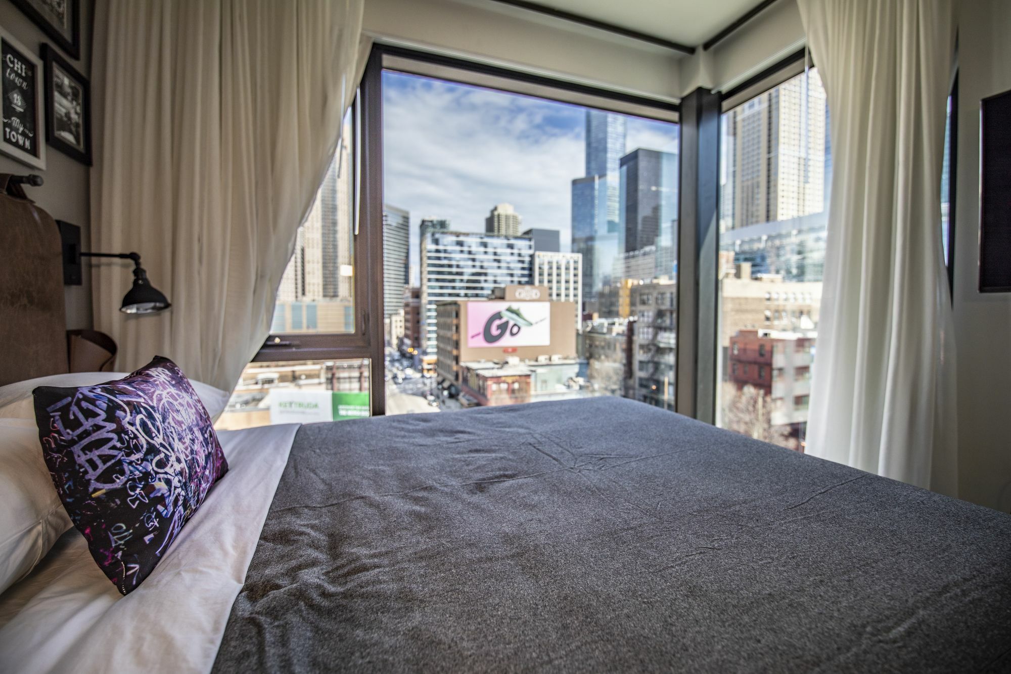 Готель Moxy Chicago Downtown Екстер'єр фото
